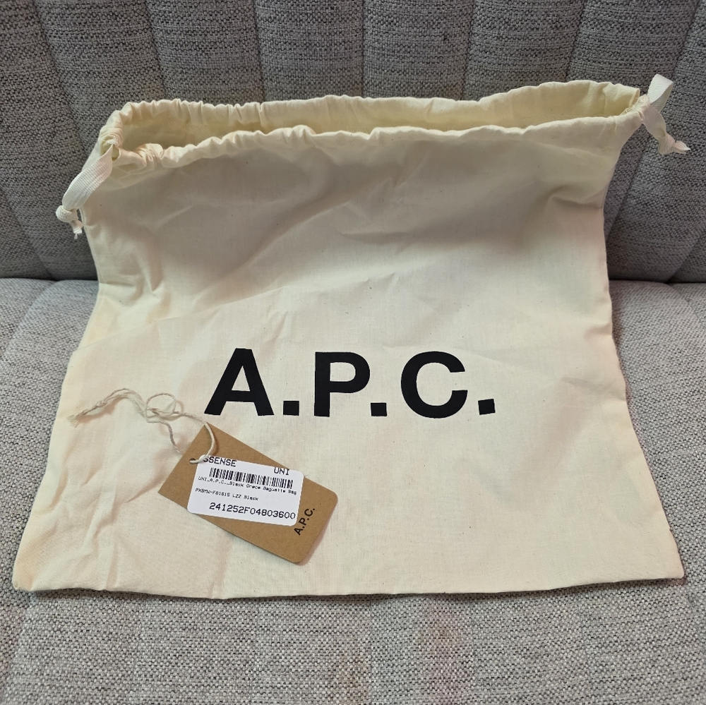 APC Grace Shoulder Bag - Picture 9 of 14